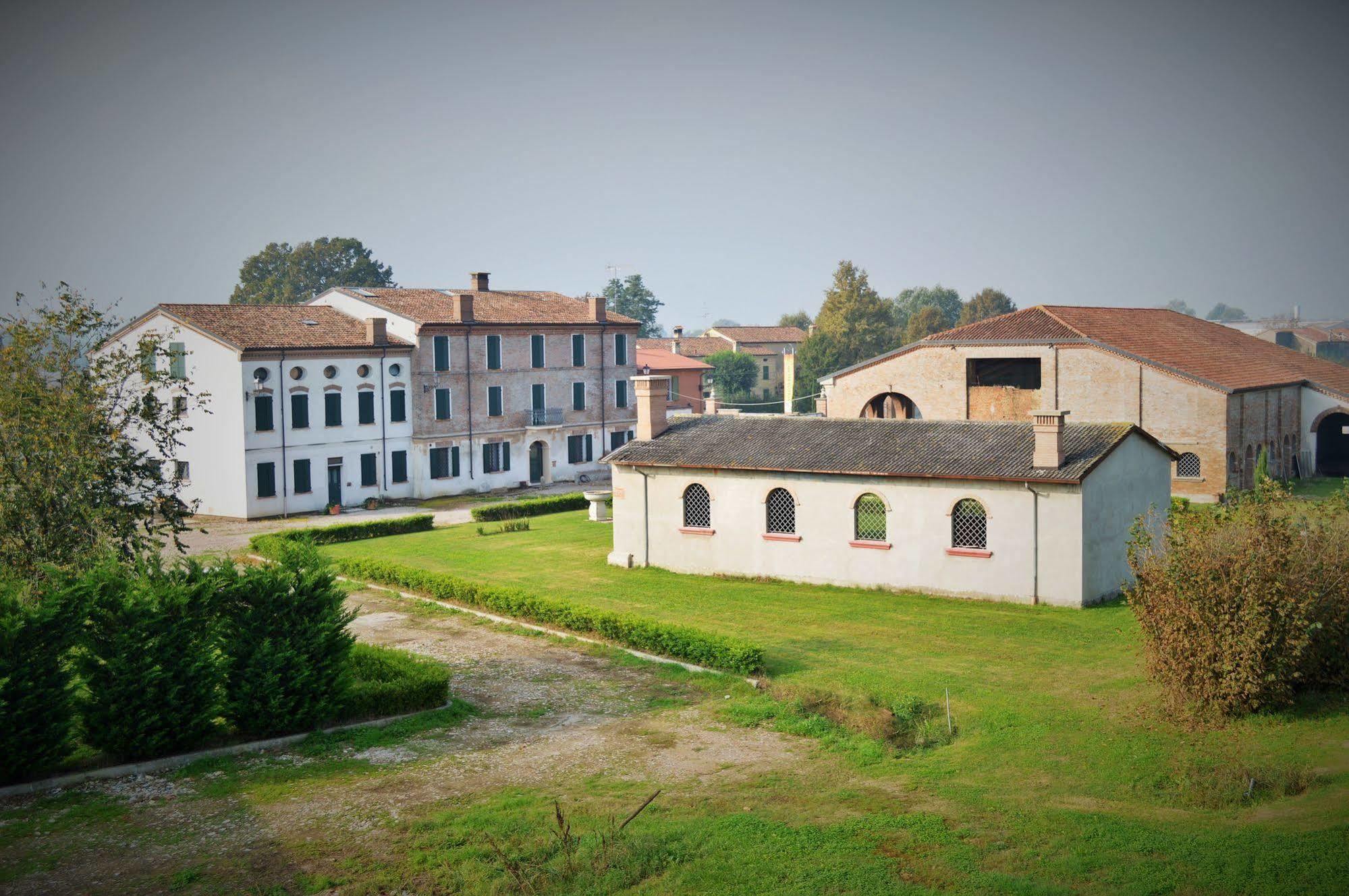 Volivia Relais Acomodação com café da manhã Pegognaga Exterior foto